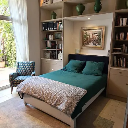 Bed & Breakfast Independante Avec 1 Et 1 Bureau 3*