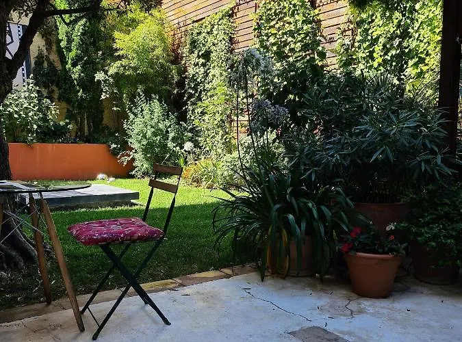 Alojamento de Acomodação e Pequeno-almoço Independante Avec 1 Et 1 Bureau